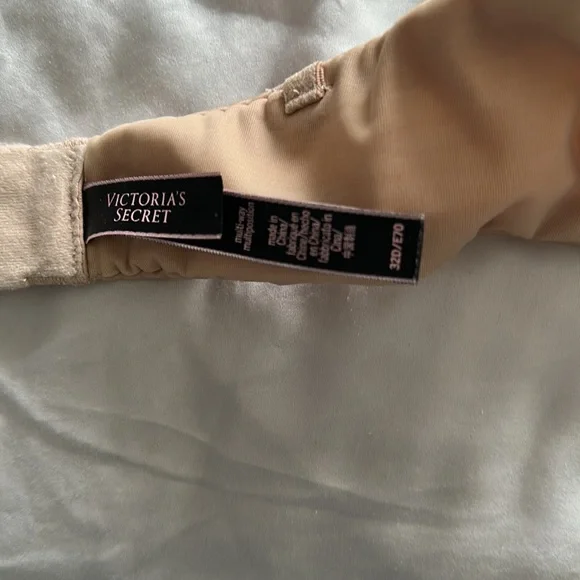 Victoria’s Secret nude strapless bra 32D - Picture 3 of 3